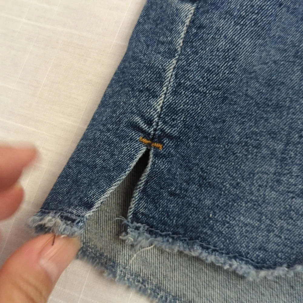 Denizen Levi's high-rise shorts, jean denim cut offs, women's size 10 / 30 - Picture 10 of 15